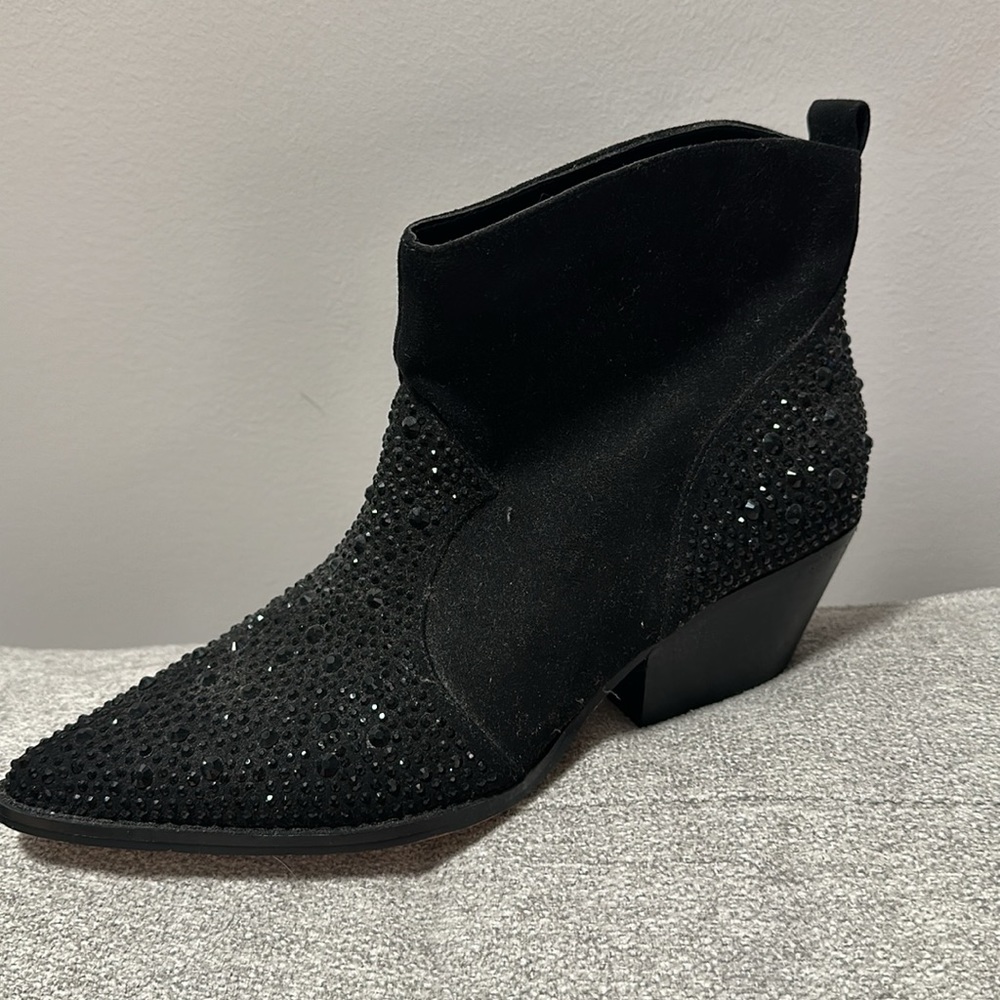 New! Beautiful Jessica Simpson Trista Western Bootie. Size 7.5